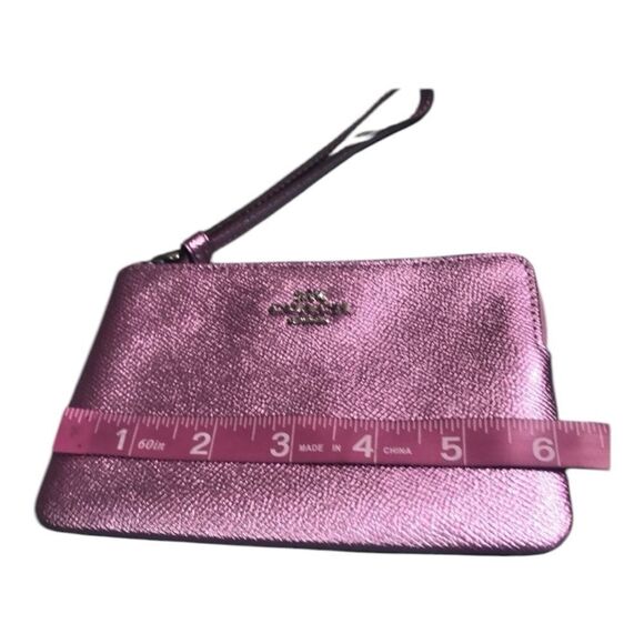 COACH Metallic Pink Textured Crossgrain Leather Corner Zip Wristlet - Picture 11 of 12